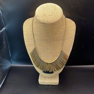 Stunning STELLA & DOT Fringe Gold Tone collar necklace, 16”